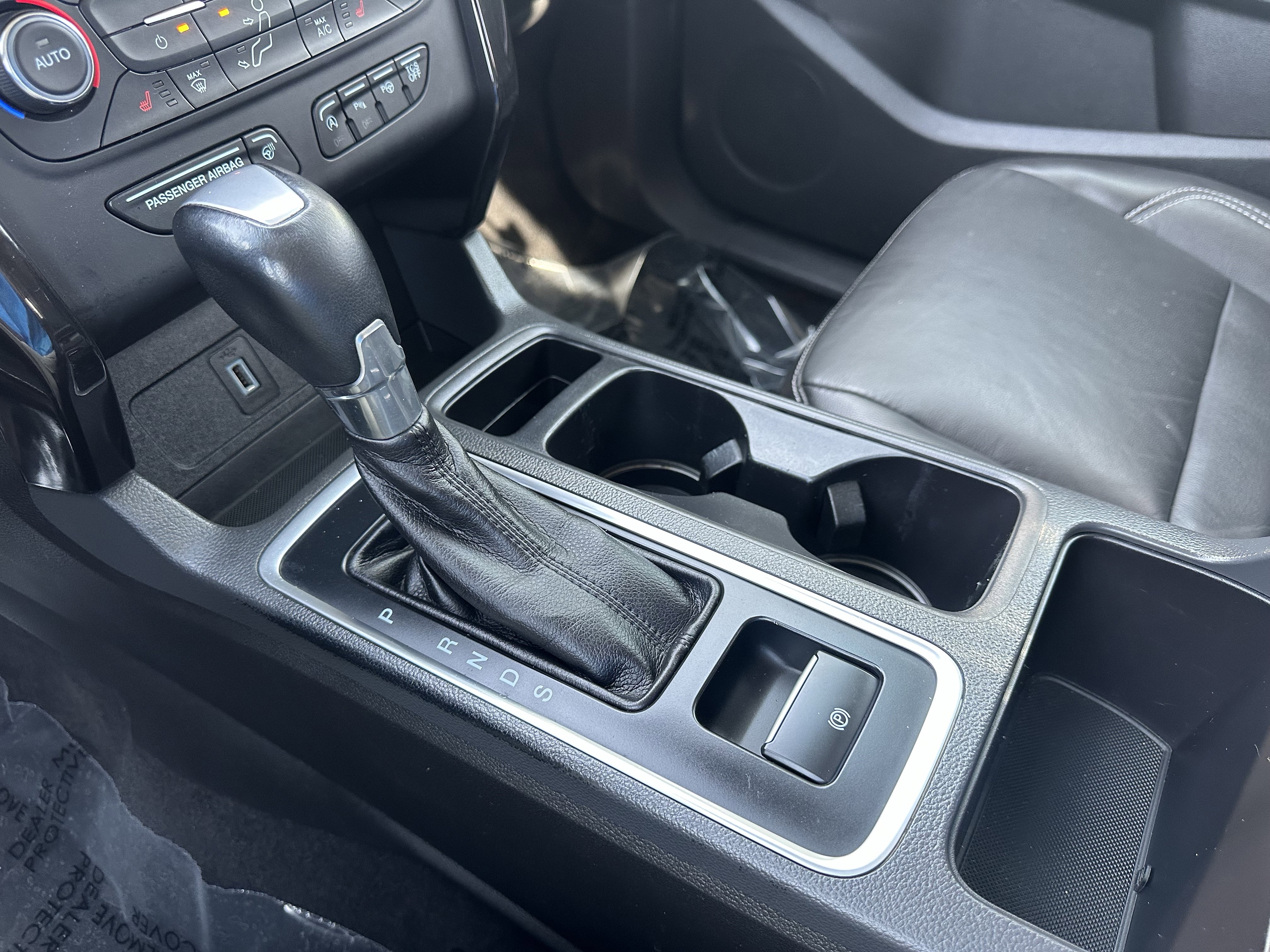 Used 2017 Ford Escape Titanium w/ Equipment Group 301A image 25