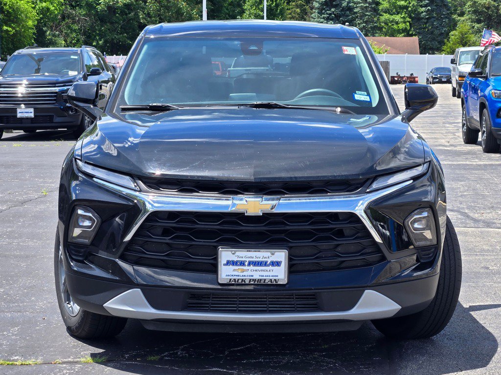 Used 2025 Chevrolet Blazer LT FWD image 4