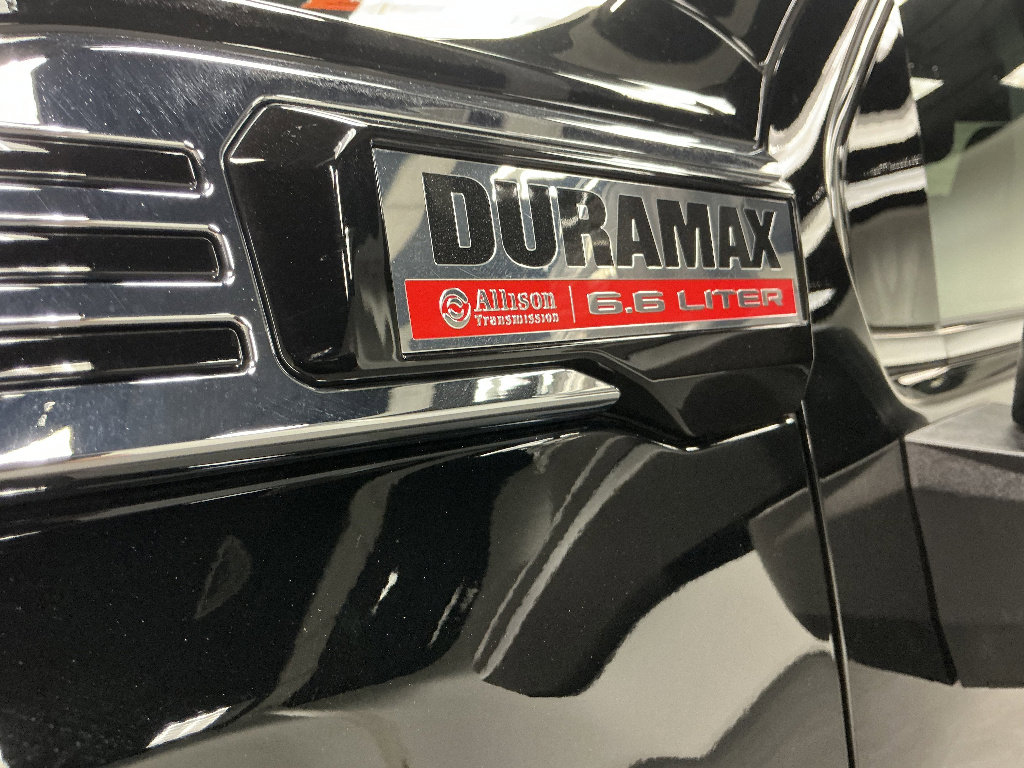 Used 2025 GMC Sierra 3500 Denali w/ Denali Reserve Package AWD/4WD image 3