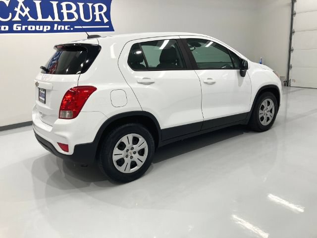 Used 2017 Chevrolet Trax LS FWD image 18