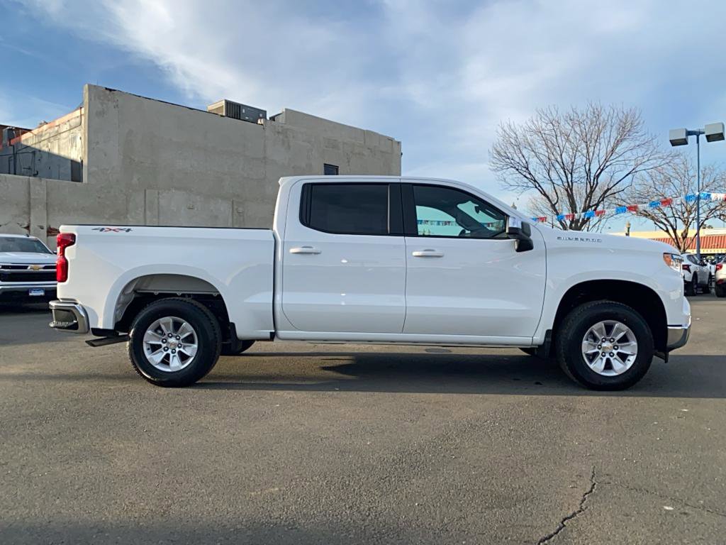 Used 2025 Chevrolet Silverado 1500 LT w/ Convenience Package II image 5