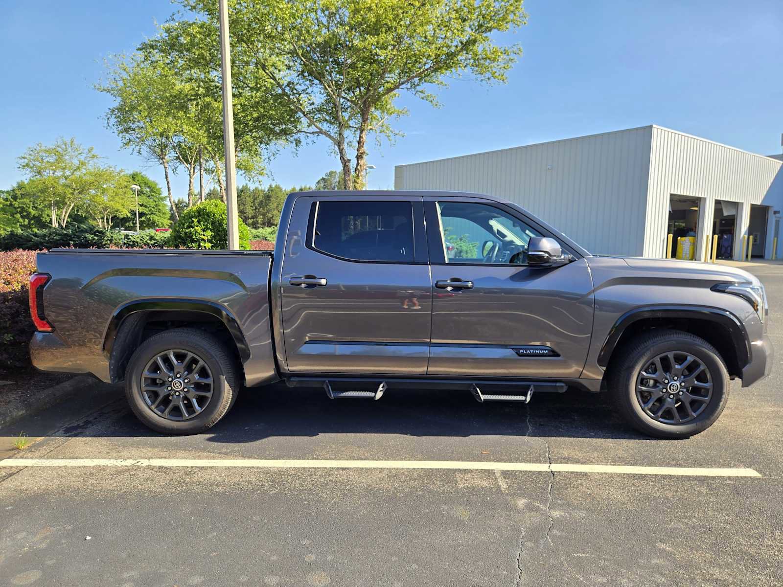 Used 2023 Toyota Tundra Platinum RWD image 4