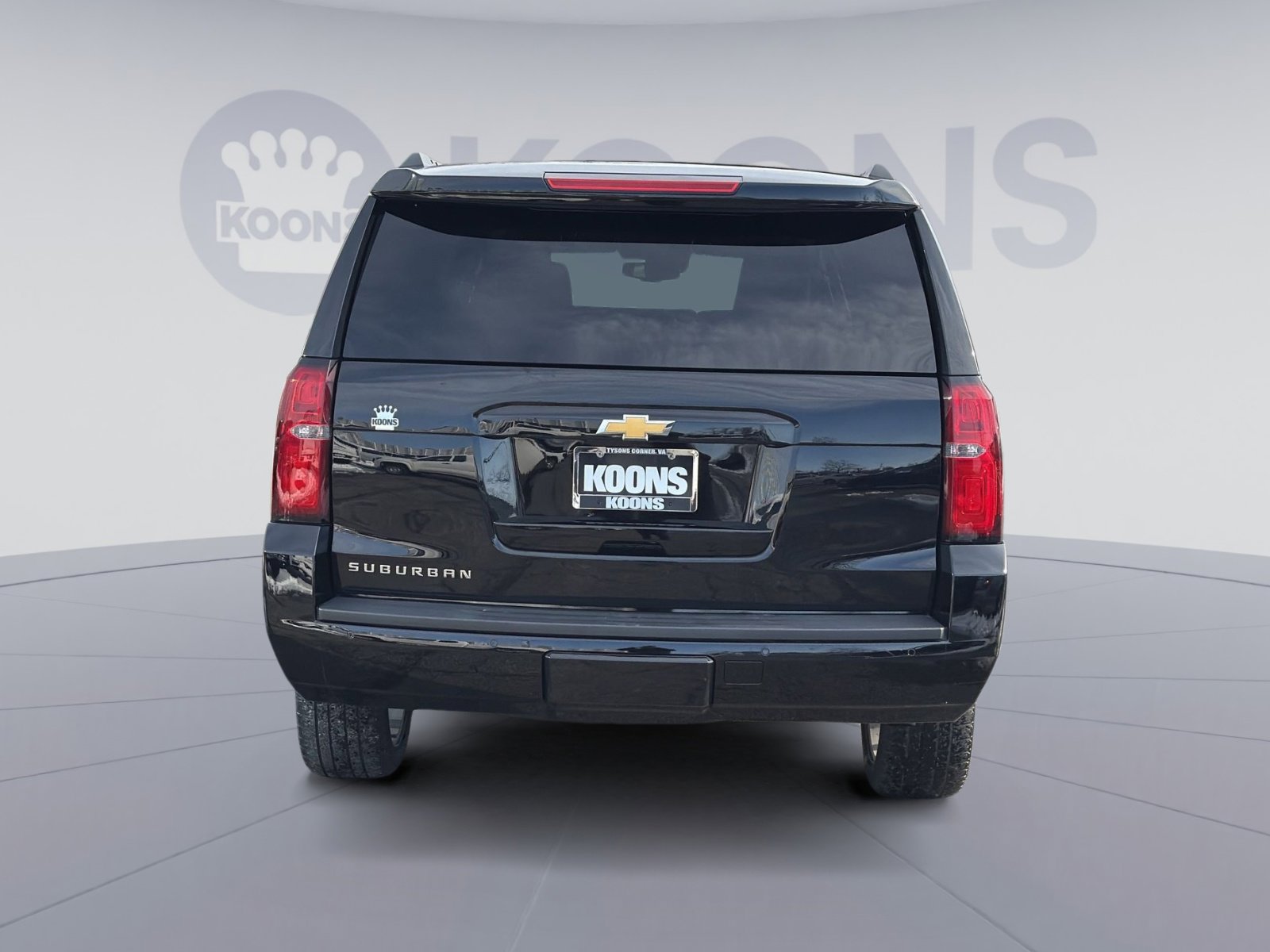 Used 2020 Chevrolet Suburban LT w/ Luxury Package image 5