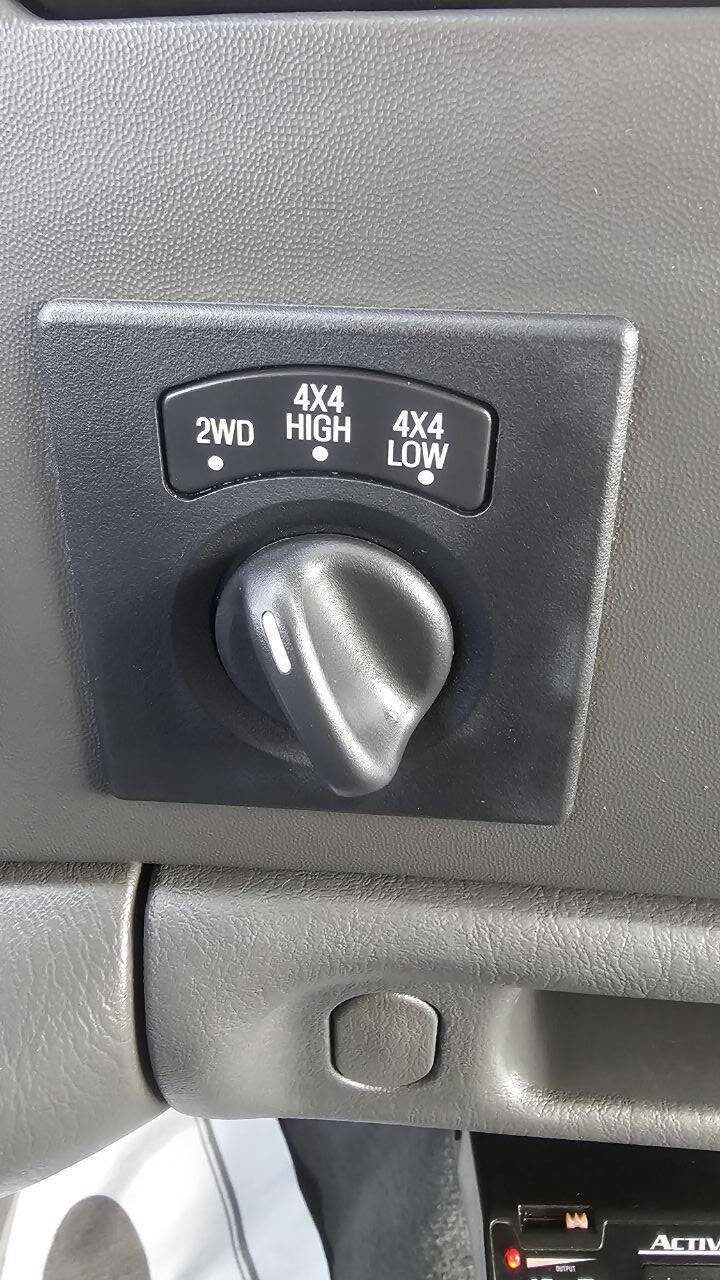 Used 2003 Ford F250 Lariat image 8