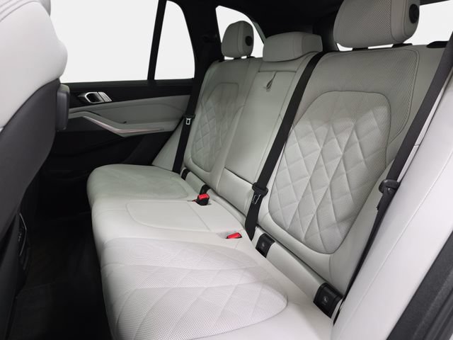 Certified 2023 BMW X5 xDrive40i AWD/4WD image 11