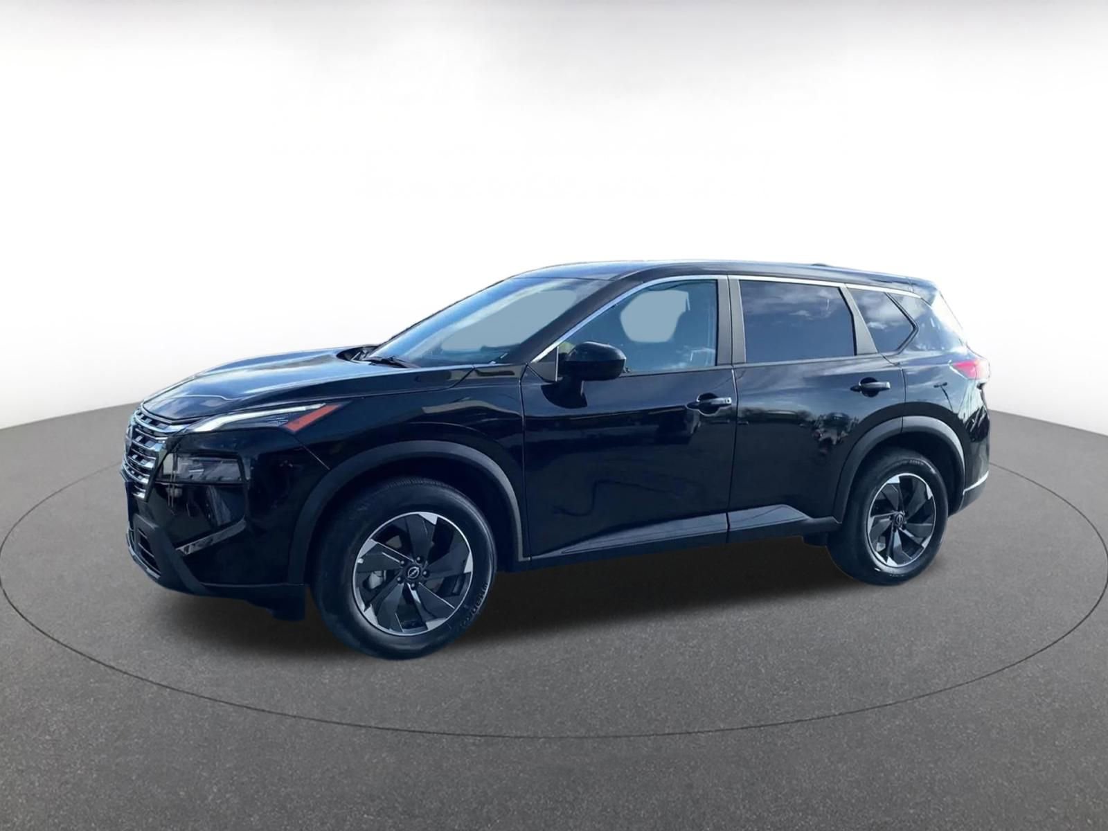 Used 2025 Nissan Rogue SV image 8