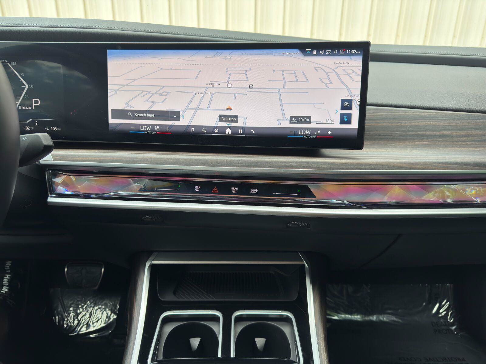Used 2023 BMW i7 xDrive60 w/ Executive Package 2 AWD/4WD image 27