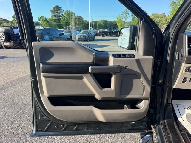 Used 2018 Ford F150 XLT w/ Equipment Group 302A Luxury AWD/4WD image 16