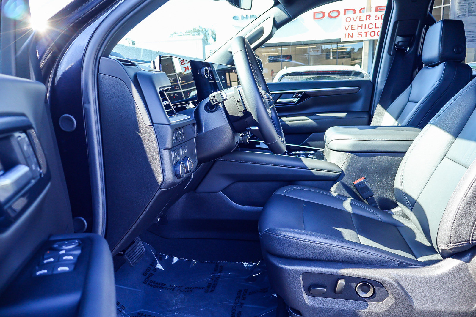 Used 2026 Chevrolet Suburban LT AWD/4WD image 2