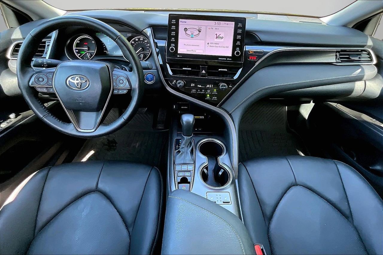 Used 2024 Toyota Camry XSE w/ Cold Weather Package FWD image 14