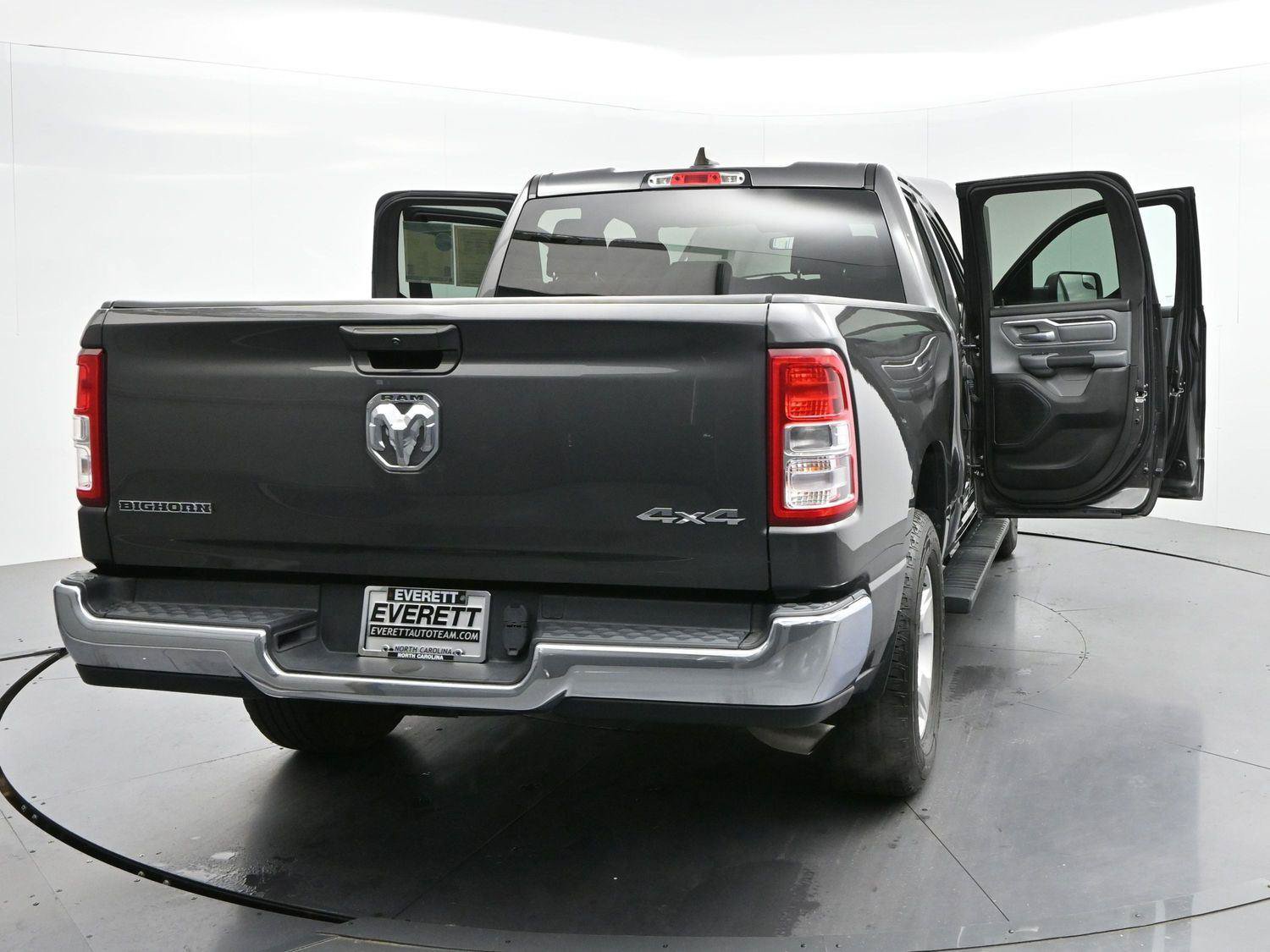 Used 2022 RAM 1500 Big Horn AWD/4WD image 37