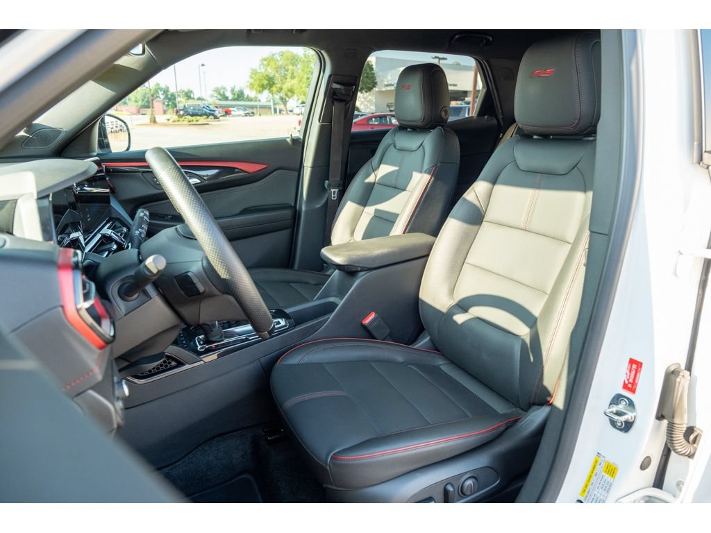 Used 2024 Chevrolet TrailBlazer RS w/ Convenience Package FWD image 12