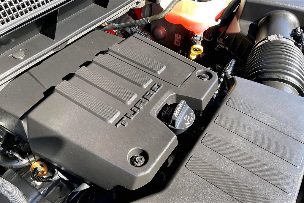Used 2024 Chevrolet Silverado 1500 LT AWD/4WD image 34