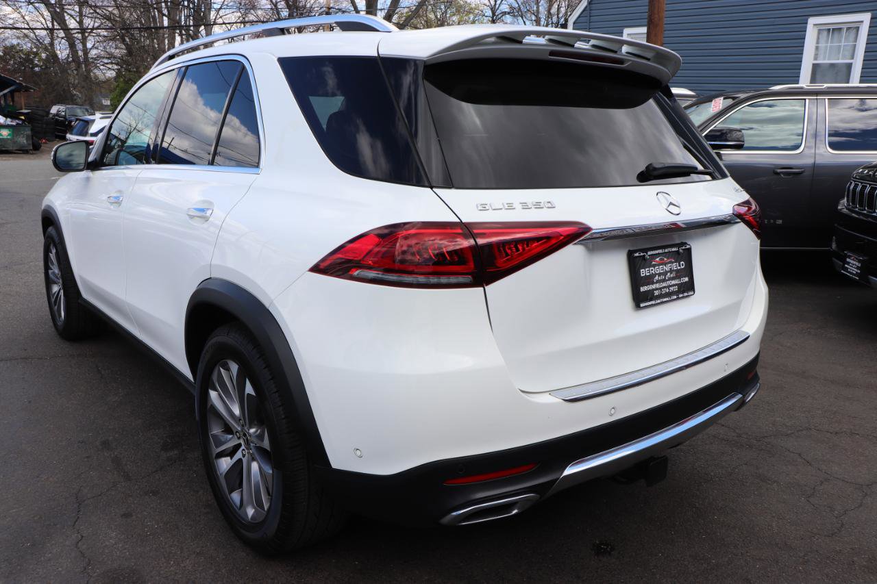 Used 2021 Mercedes-Benz GLE 350 4MATIC image 3