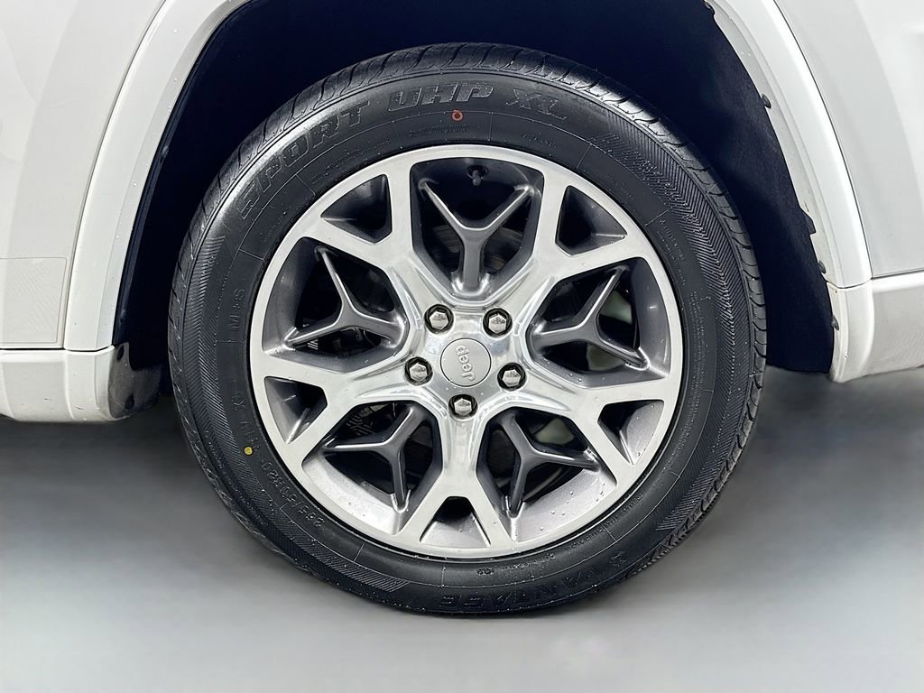 Used 2020 Jeep Grand Cherokee Overland AWD/4WD image 39