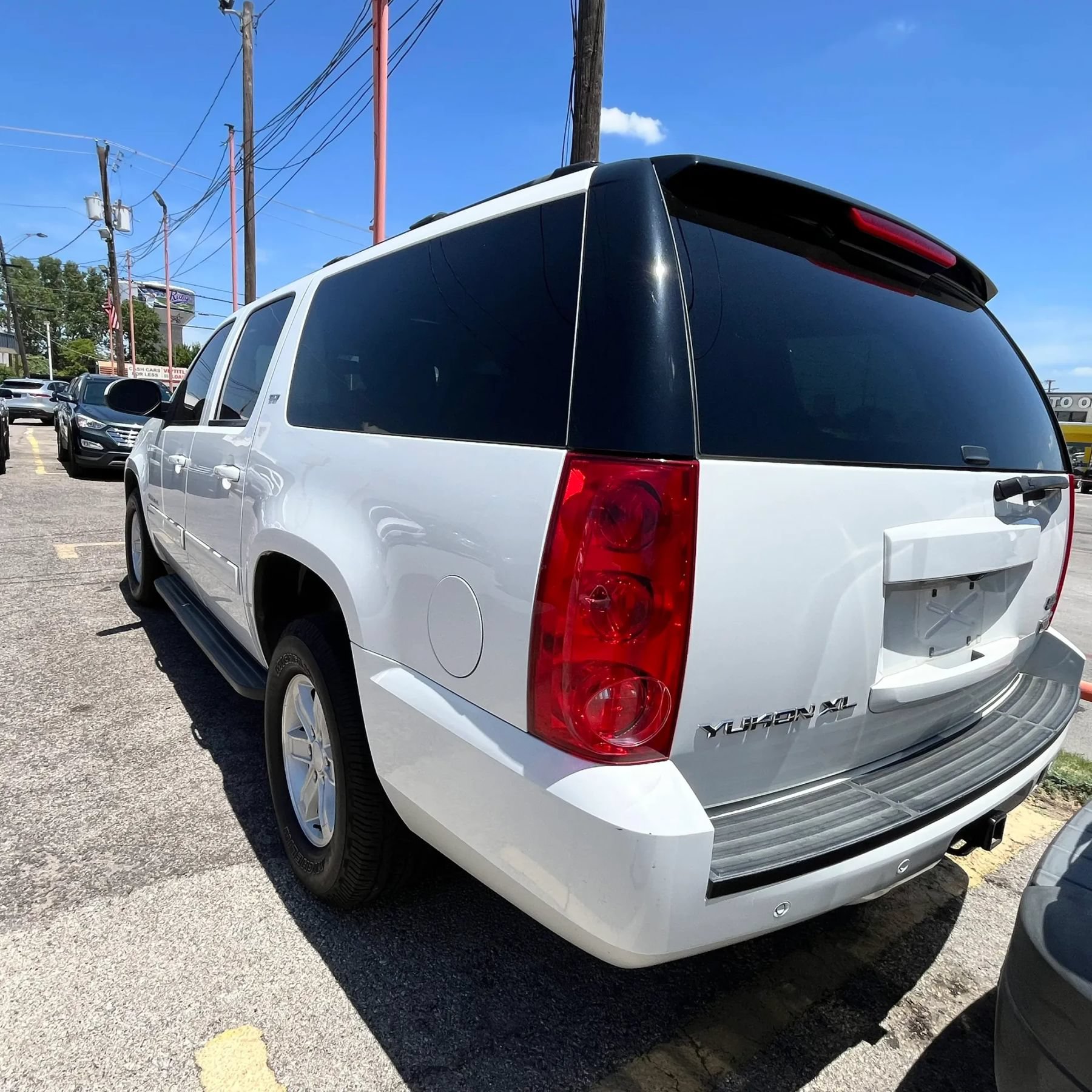 Used 2014 GMC Yukon XL SLT RWD image 9