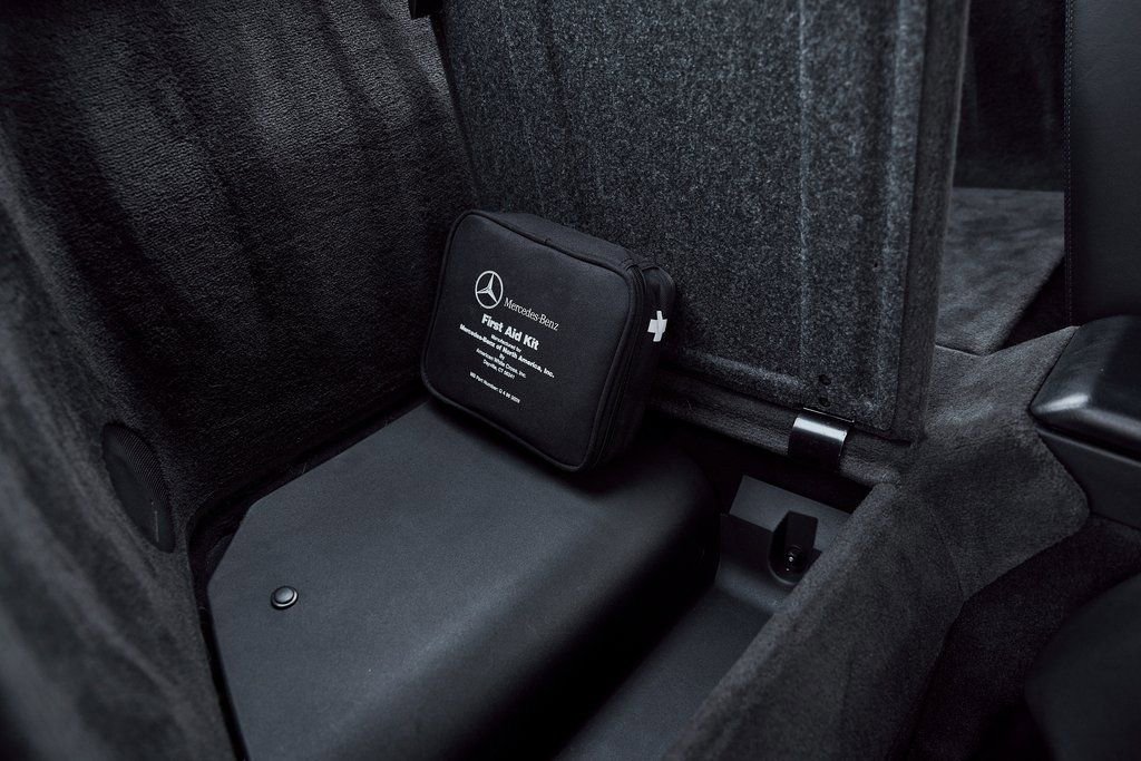 Used 2002 Mercedes-Benz SL 500 w/ SL2 Option Pkg image 38