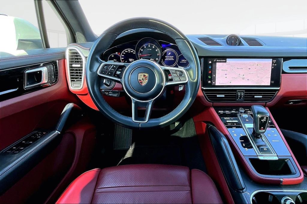 Used 2022 Porsche Cayenne image 8