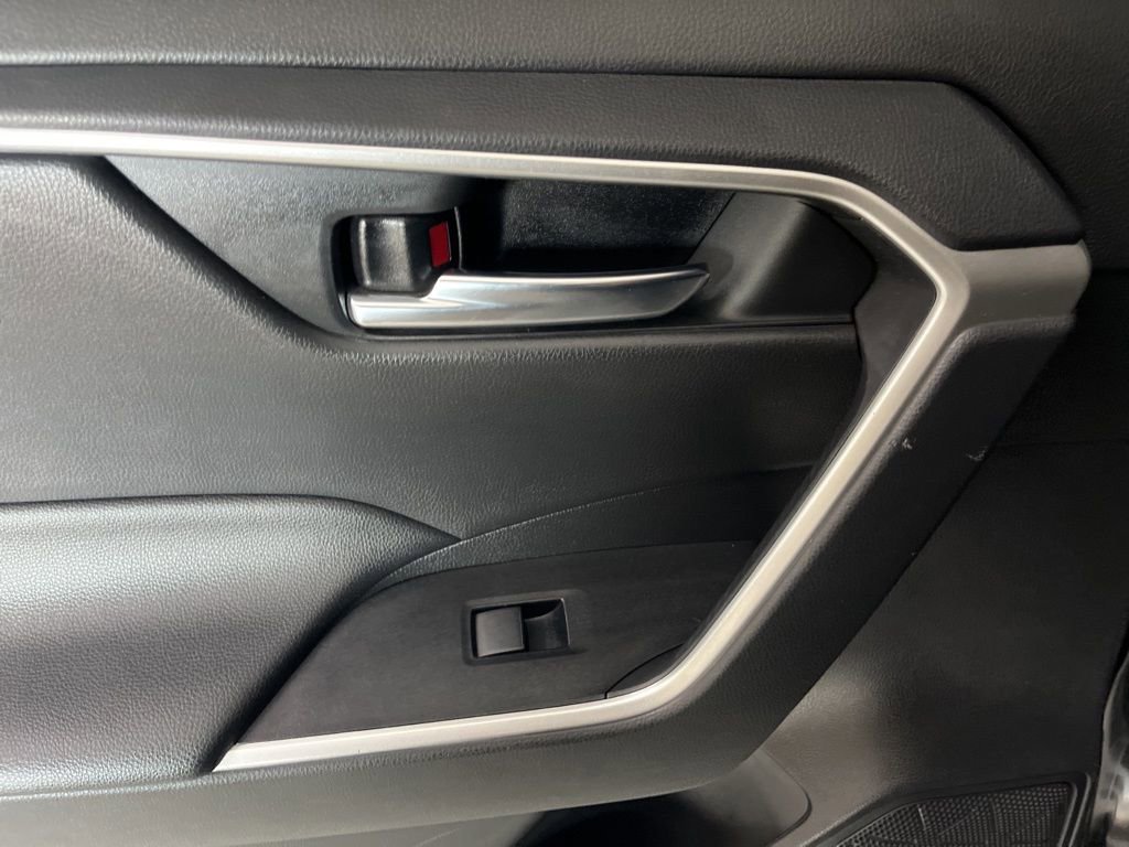 Used 2021 Toyota RAV4 XLE image 54