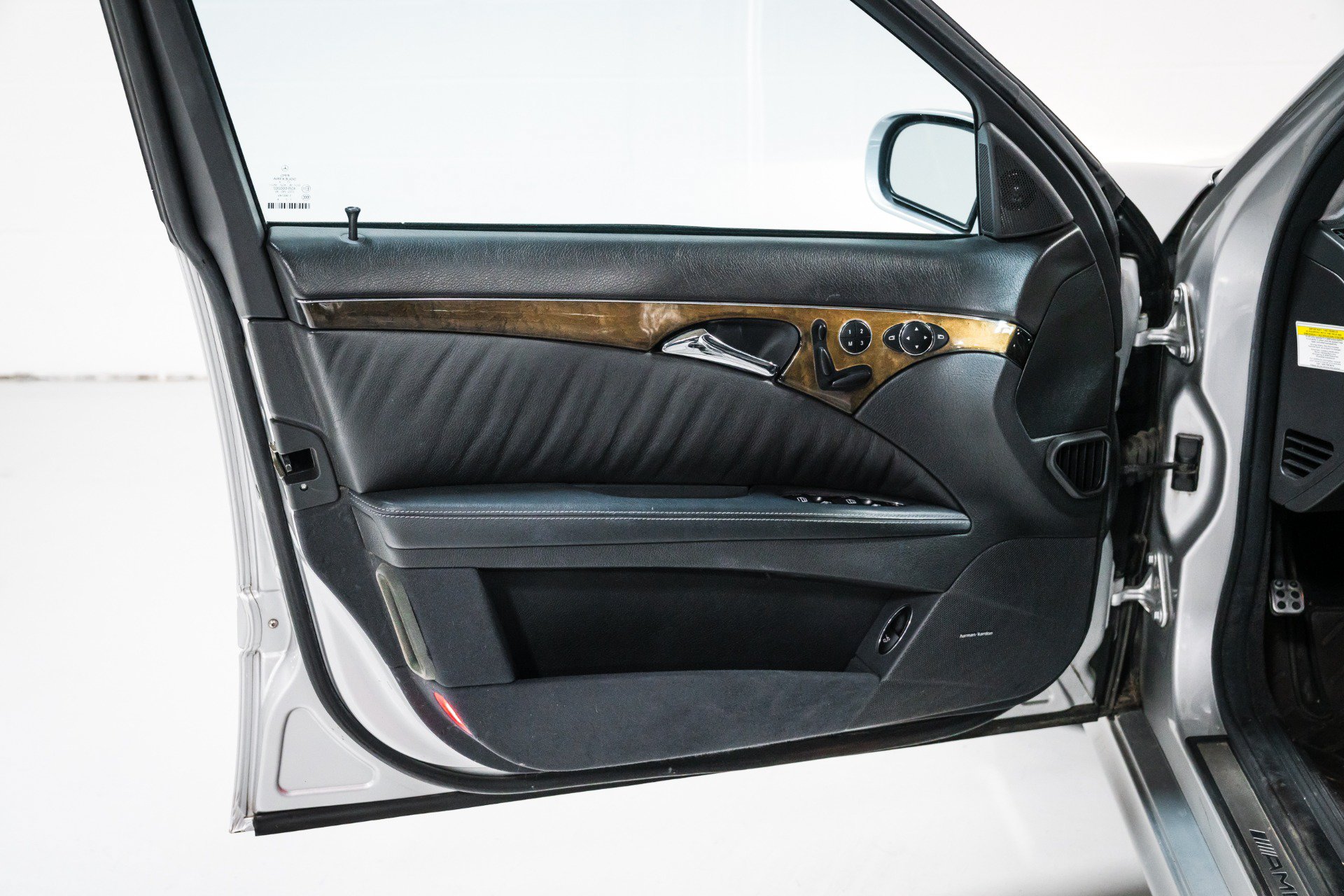 Used 2005 Mercedes-Benz E 55 AMG Sedan image 17