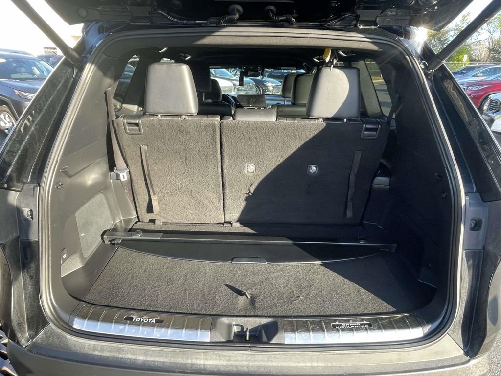 Used 2024 Toyota Grand Highlander AWD Hybrid image 48