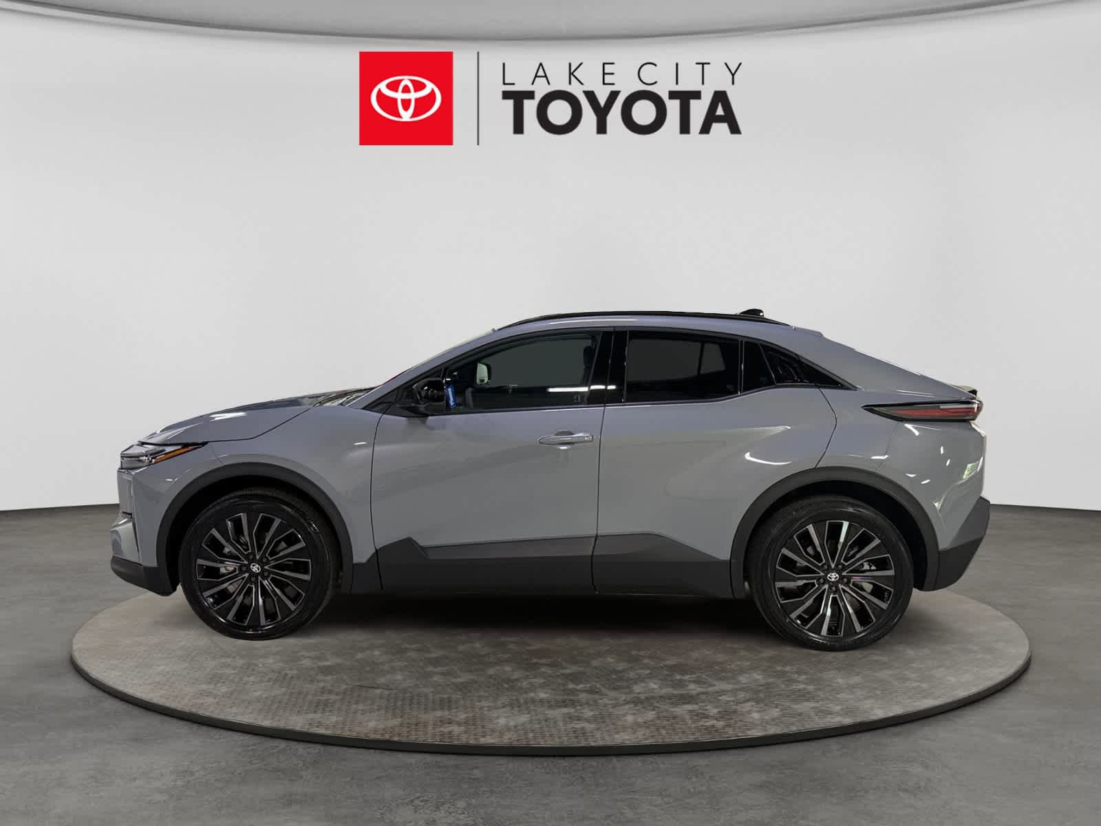 New 2026 Toyota C-HR AWD/4WD image 3