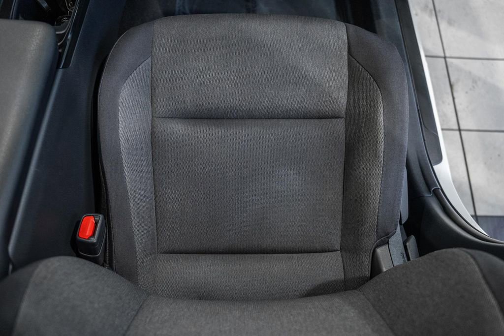 Used 2025 Toyota Camry LE image 30