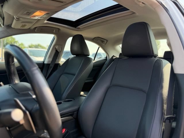 Used 2014 Lexus IS 250 AWD w/ Navigation Package image 17