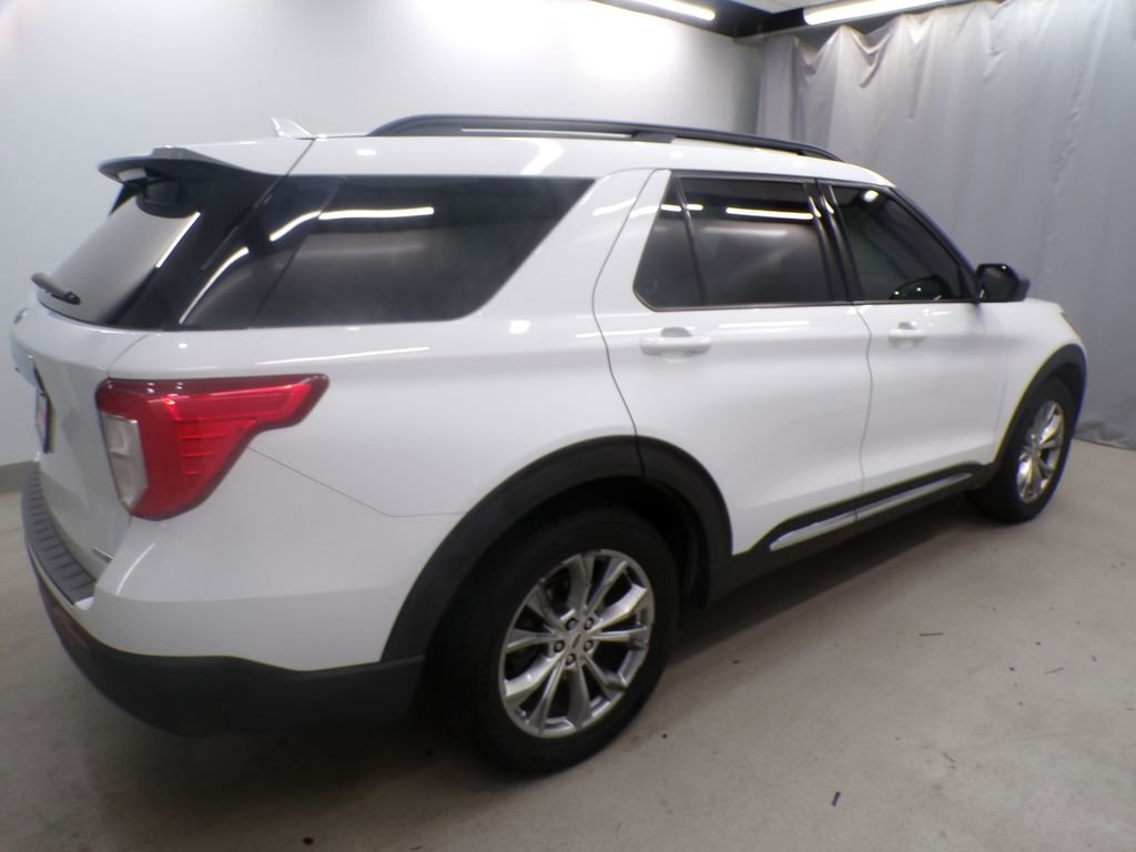 Used 2020 Ford Explorer XLT w/ Equipment Group 202A image 6