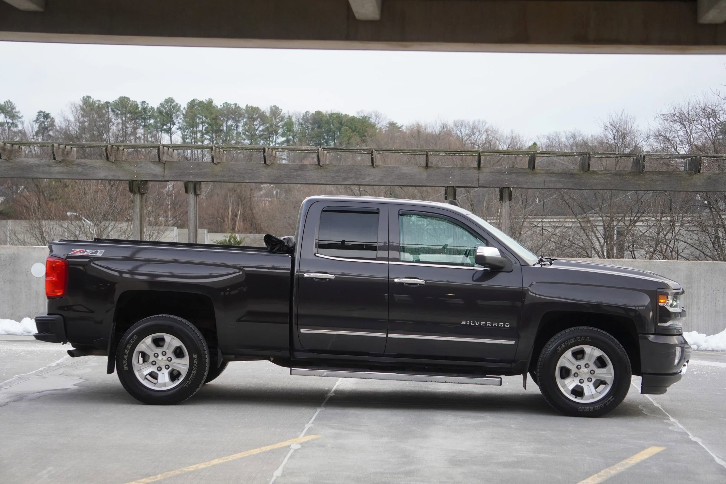 Used 2016 Chevrolet Silverado 1500 LTZ Z71 w/ LTZ Plus Package AWD/4WD image 14