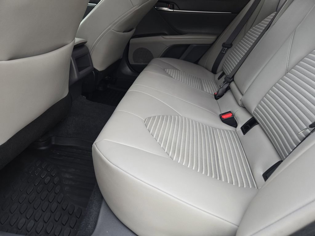 Used 2024 Toyota Camry SE w/ Cold Weather Package FWD image 29