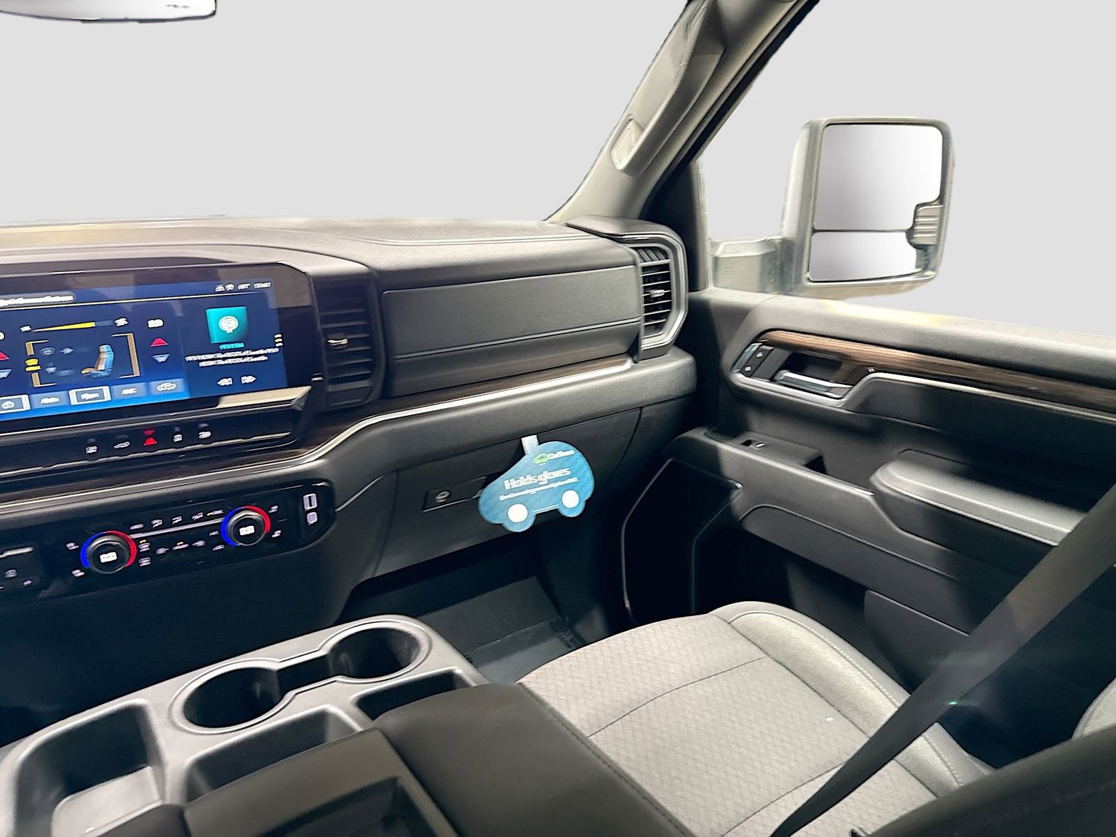 Certified 2025 Chevrolet Silverado 2500 LT w/ Convenience Package image 26