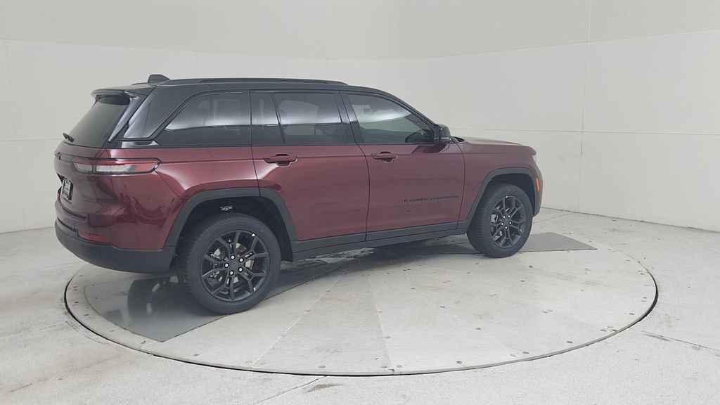 New 2025 Jeep Grand Cherokee Limited image 15