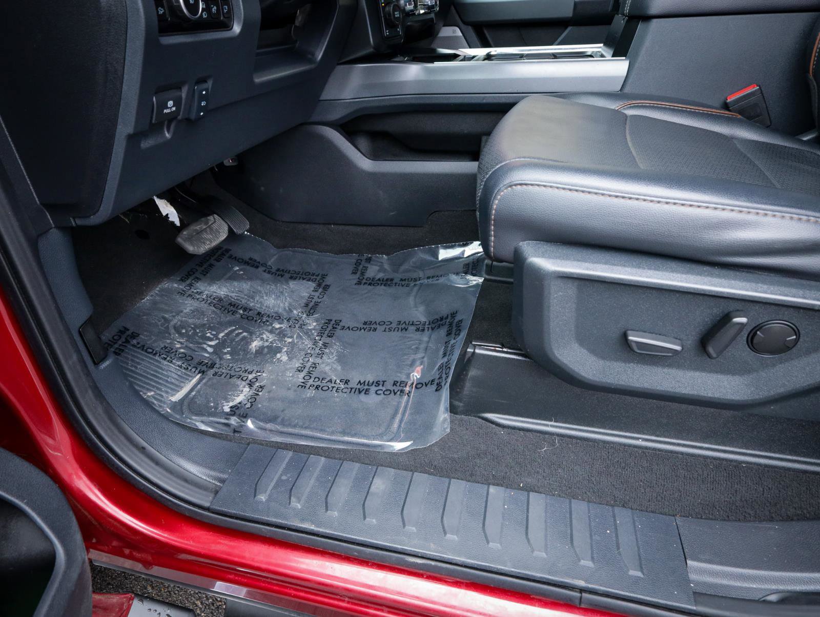 Used 2025 Ford F350 Lariat image 14