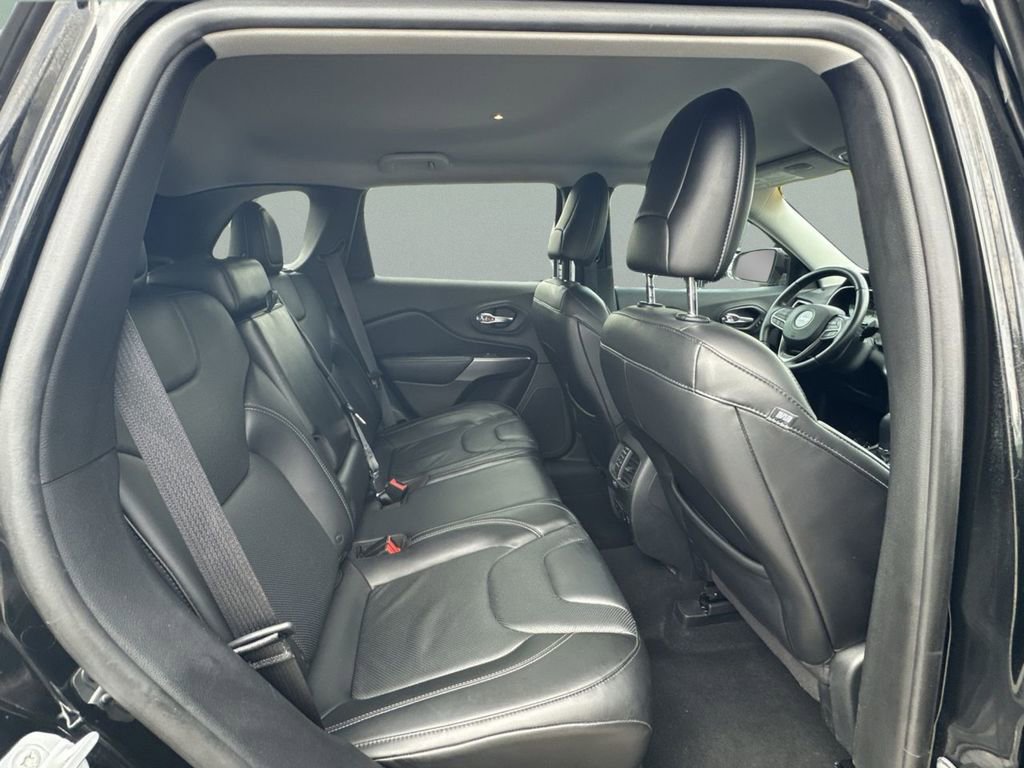 Used 2019 Jeep Cherokee Limited image 19