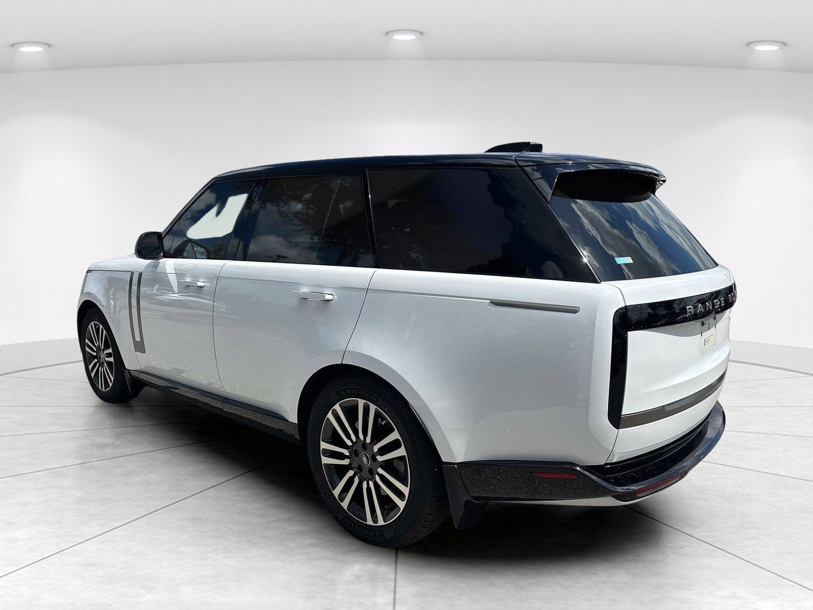 Used 2023 Land Rover Range Rover SE AWD/4WD image 6