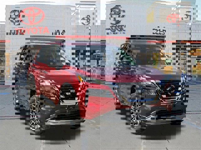 Used 2023 Nissan Rogue S image 1
