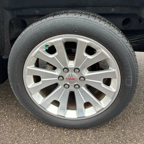 Used 2016 GMC Sierra 1500 SLT w/ Enhanced Driver Alert Package AWD/4WD image 16