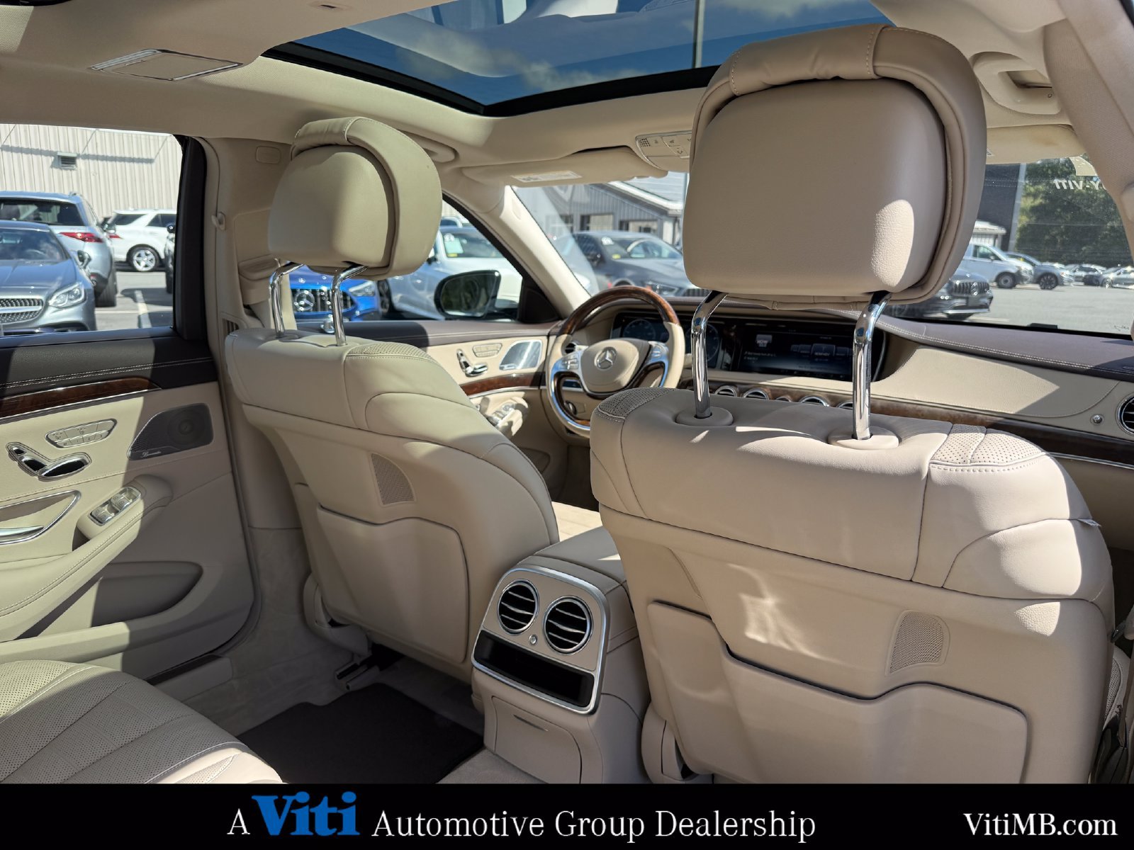 Used 2017 Mercedes-Benz S 550 4MATIC Sedan image 27