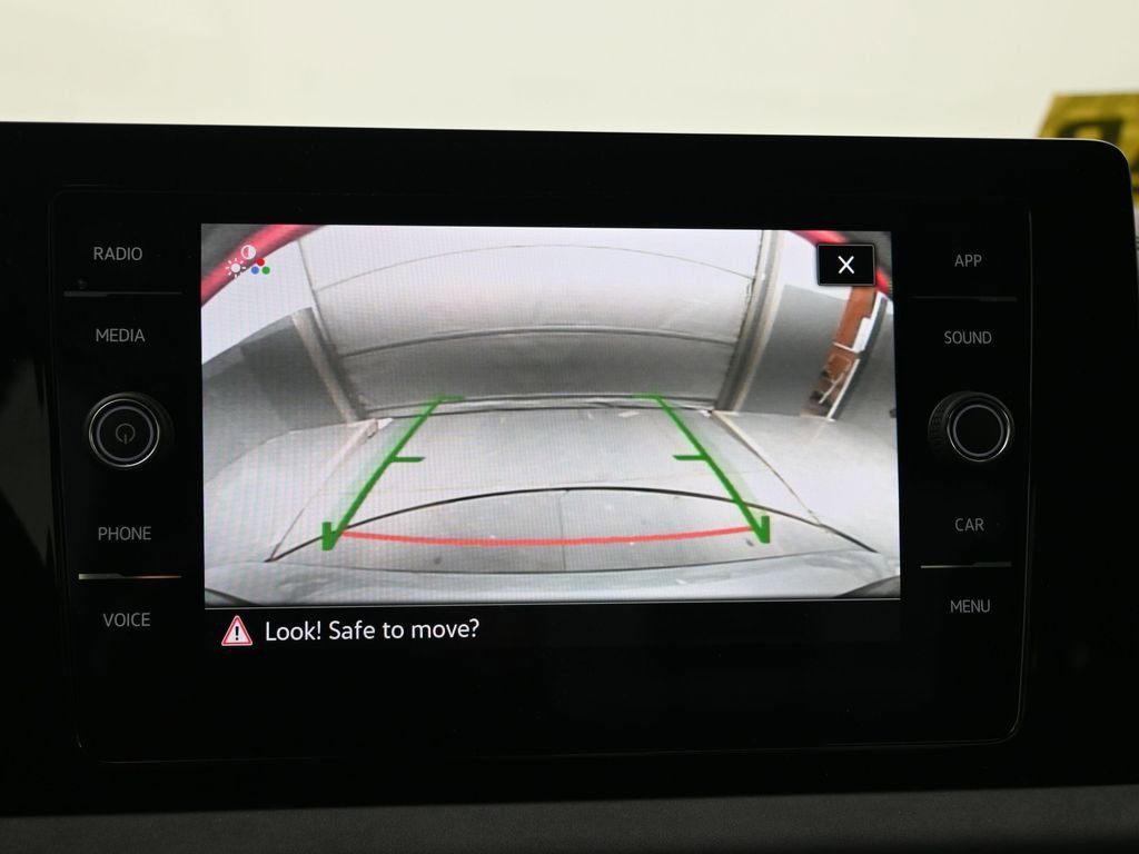 Used 2025 Volkswagen Jetta SE image 25