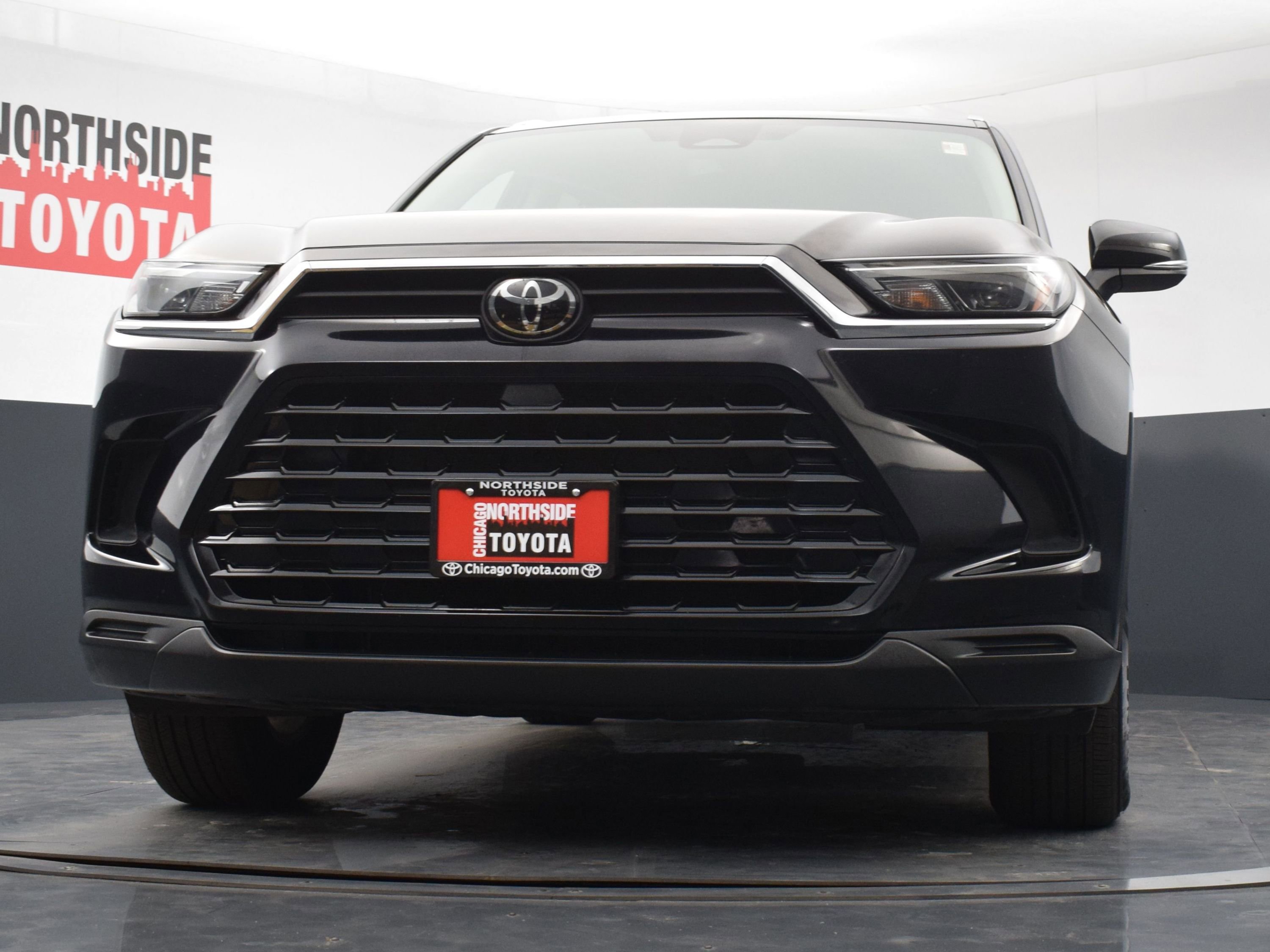 Used 2025 Toyota Grand Highlander AWD image 33