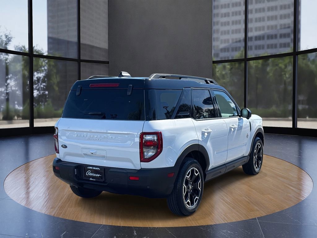 Used 2025 Ford Bronco Sport Outer Banks w/ Outer Banks Tech Package+ AWD/4WD image 3