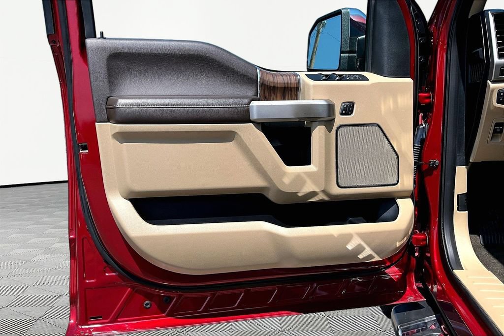 Used 2019 Ford F150 Lariat w/ Equipment Group 502A Luxury AWD/4WD image 24