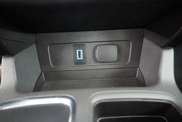 Used 2017 Ford Escape Titanium image 30