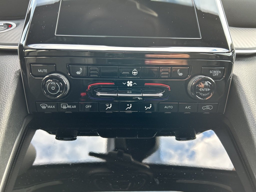 New 2025 Jeep Grand Cherokee Altitude AWD/4WD image 12