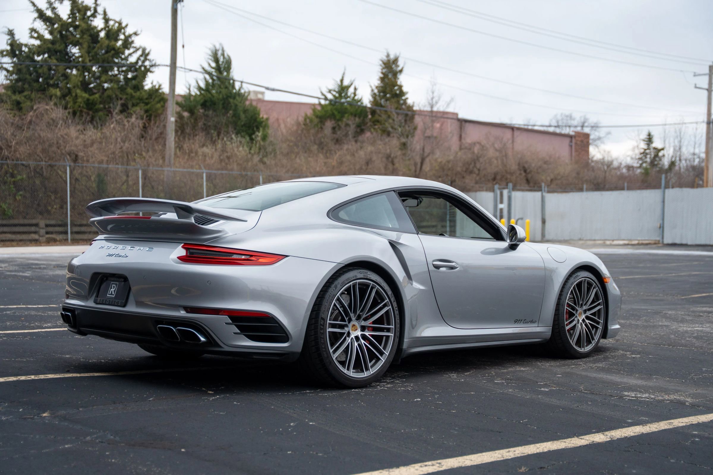 Used 2017 Porsche 911 4 Coupe image 5