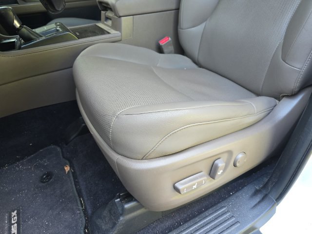 Used 2022 Lexus GX 460 Premium w/ Premium Package AWD/4WD image 23