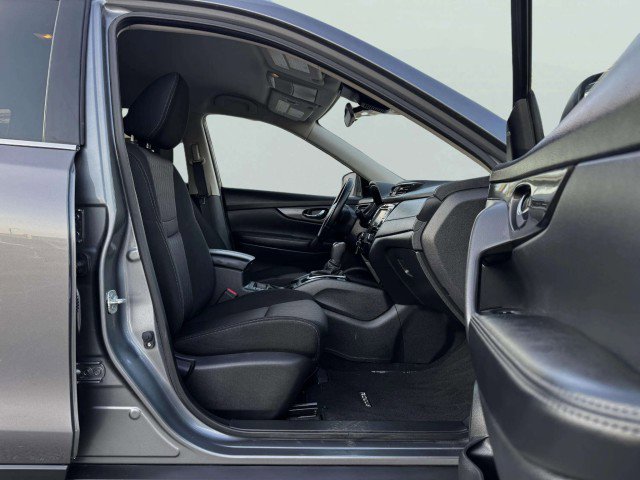 Used 2020 Nissan Rogue S w/ Special Edition Package image 43