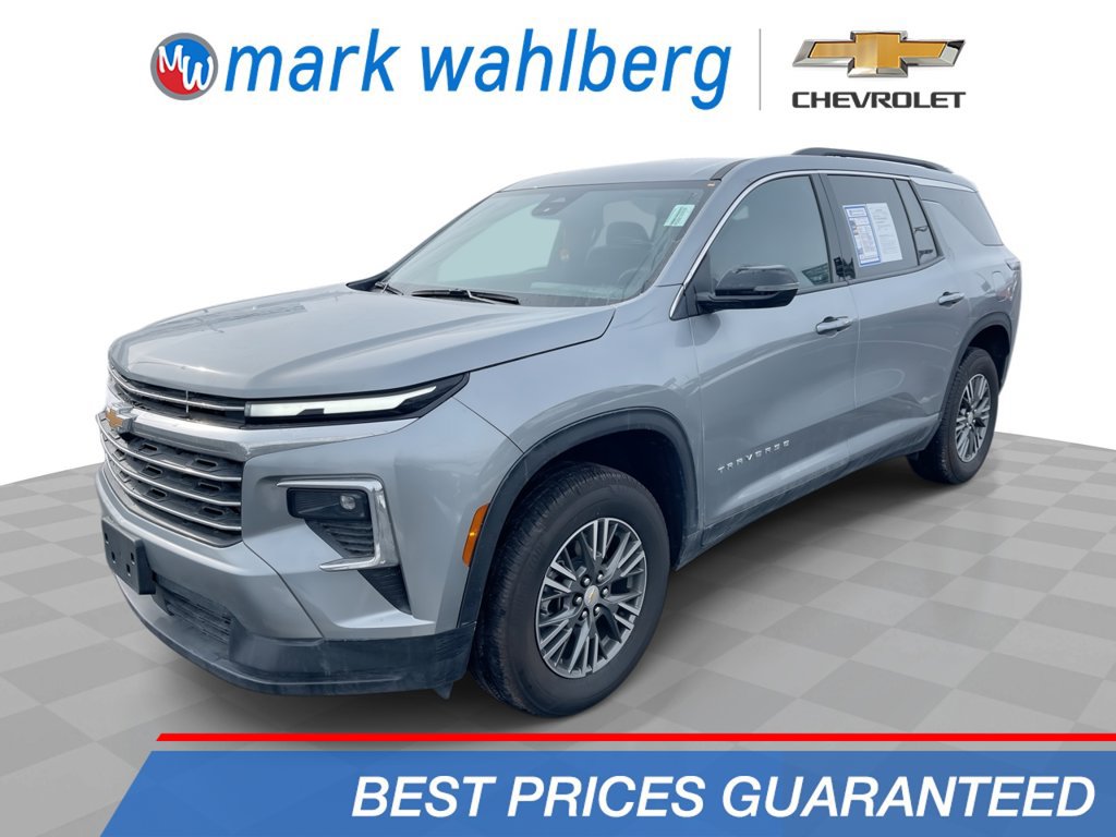 Used 2025 Chevrolet Traverse LT