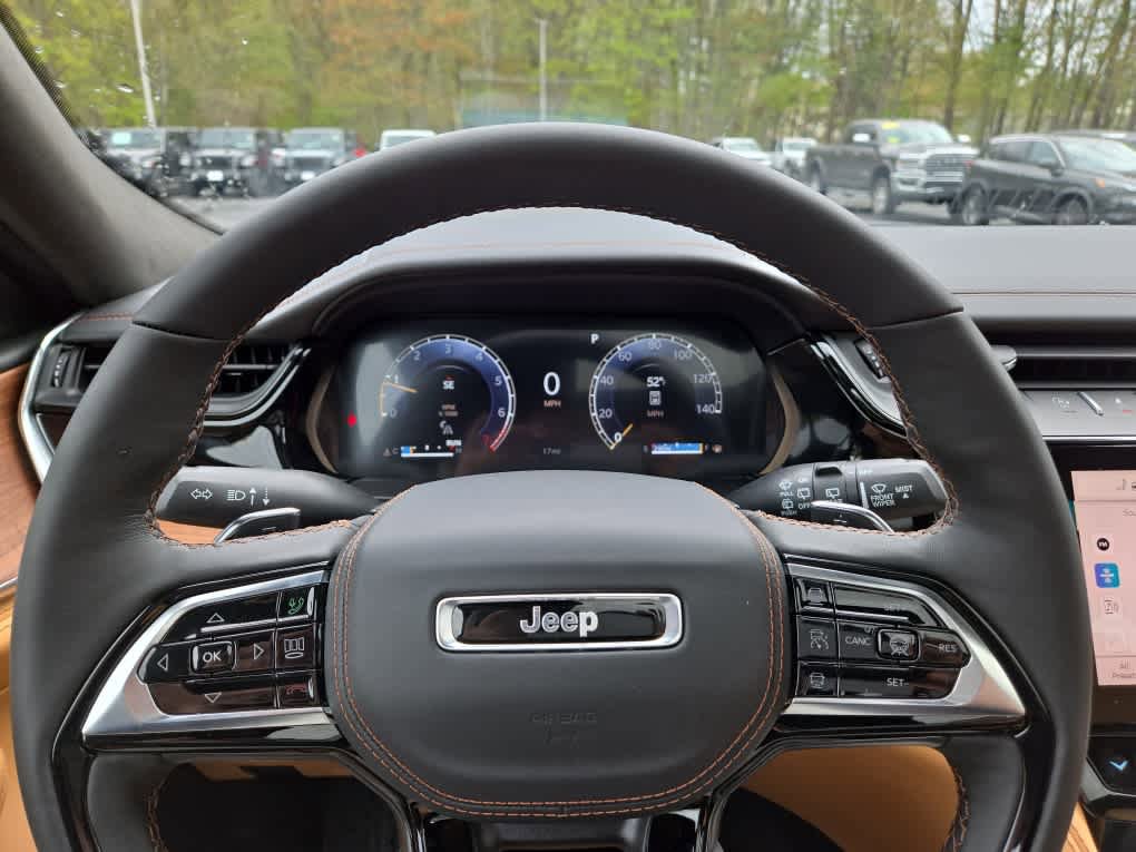 New 2026 Jeep Grand Cherokee Summit AWD/4WD image 15